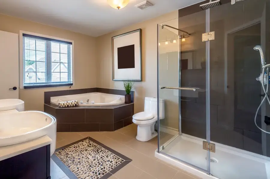 How Bathroom Remodeling Services Transform Small Spaces in Tampa, FL How Bathroom Remodeling Services Transform Small Spaces in Tampa, FL